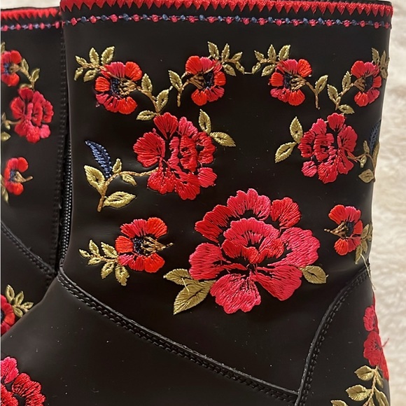 Farm Rio boots - Picture 3 of 3